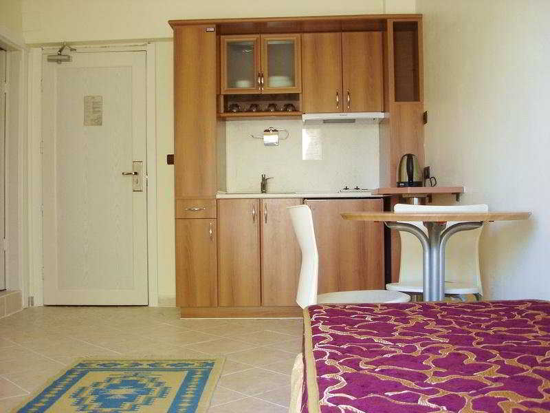 Mutlu Hotel Didim Buitenkant foto